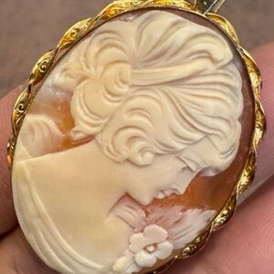 Vintage Van Dell Gold Filled Shell Camo Pendant Locket